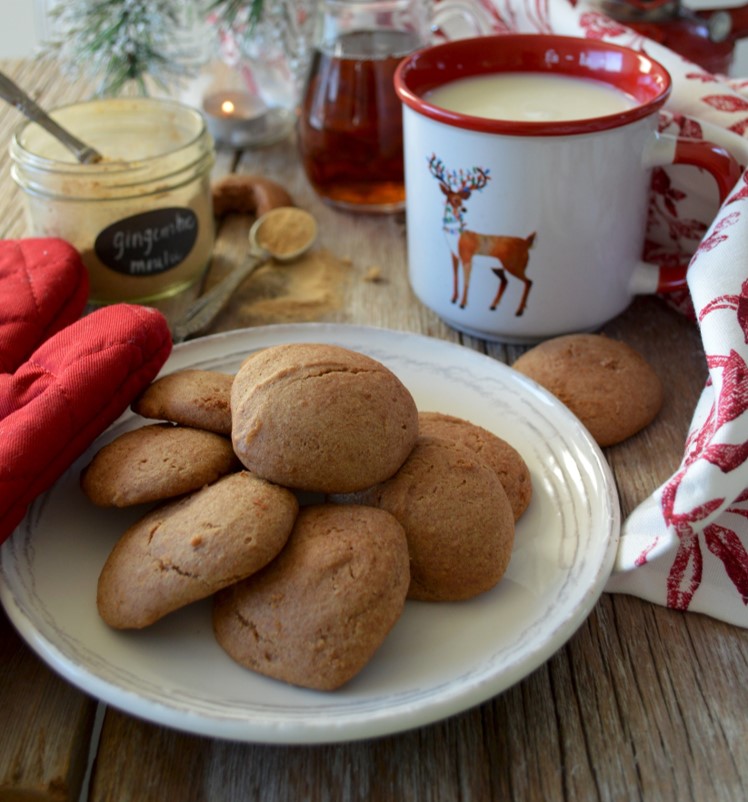 Read more about the article Biscuits moelleux à la mélasse et sucre d’érable